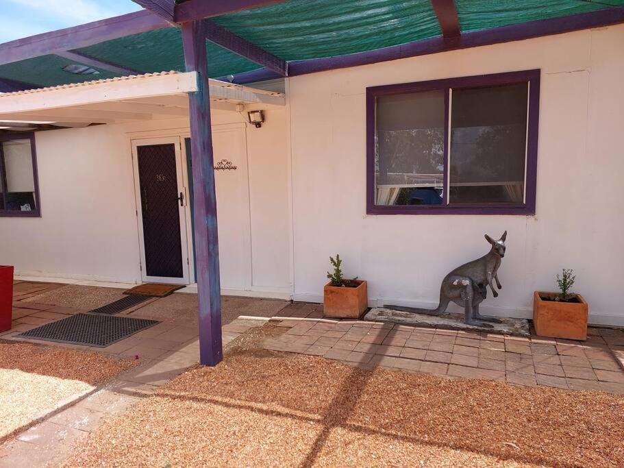 Lavender Cottage - At Home In Lightning Ridge Εξωτερικό φωτογραφία