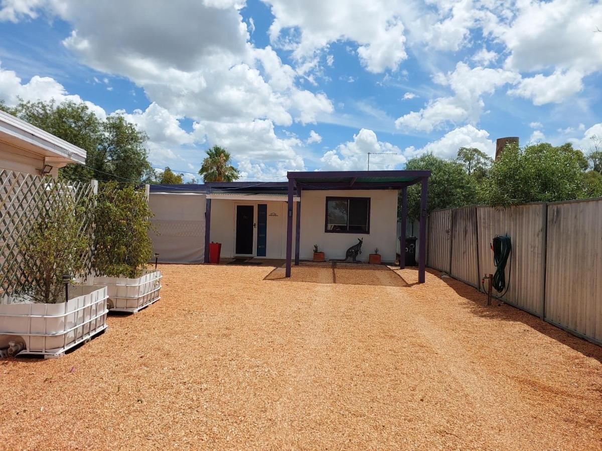 Lavender Cottage - At Home In Lightning Ridge Εξωτερικό φωτογραφία